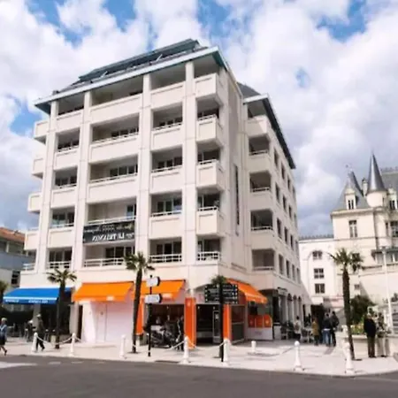 Charming Apt 20m From Beach In Apartment