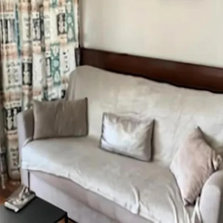 Apartment Charming Apt 20m From Beach In *